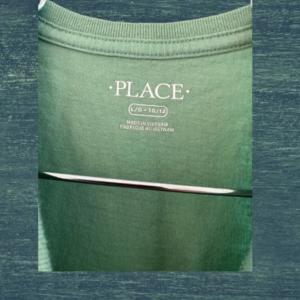 PLACE Graphic Tee